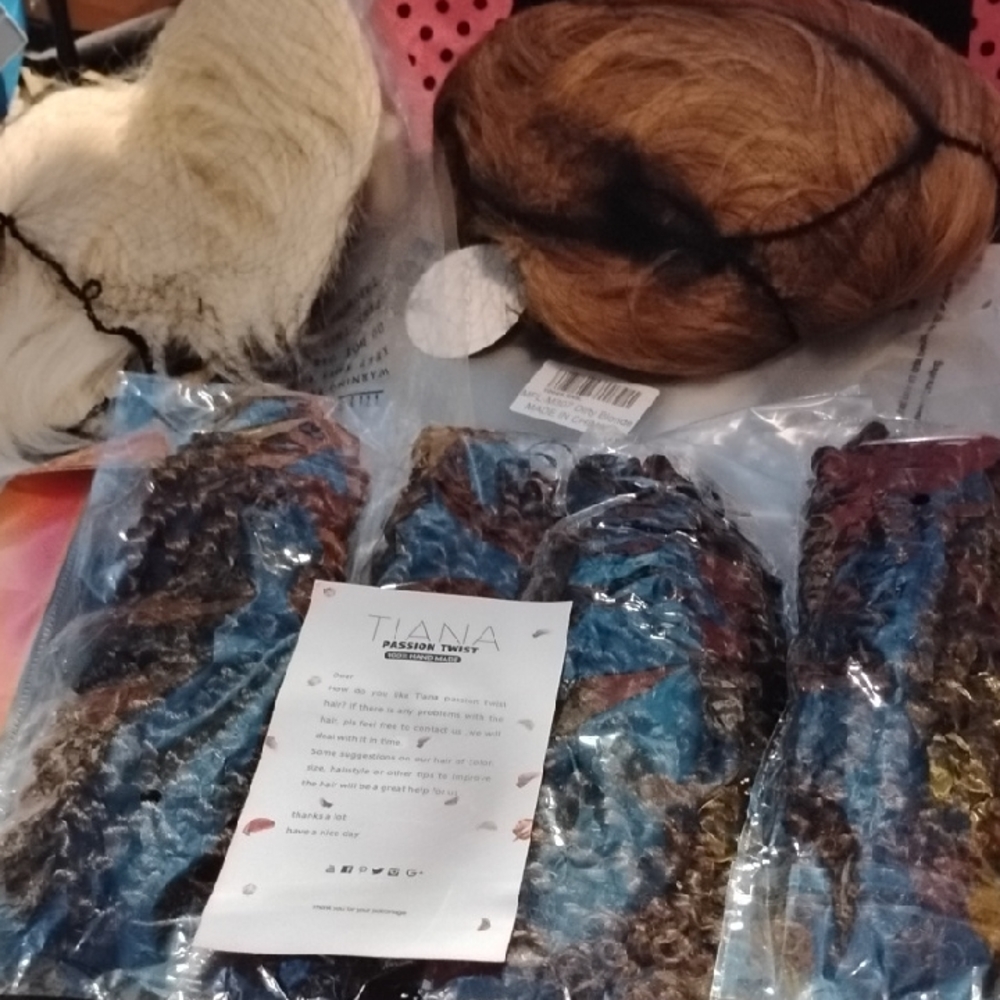 Tiana Passion Twist Hair Extensions & 2 Wigs